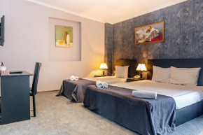  Hotel Marlyn  Тбилиси